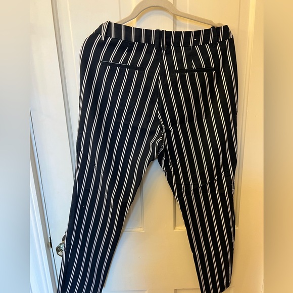 H&M women’s ankle dress pants - Picture 2 of 5